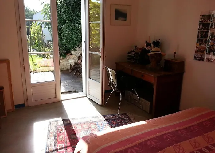 Pierre - Ile D'oleron Jardin Saint-Pierre-d'Oleron