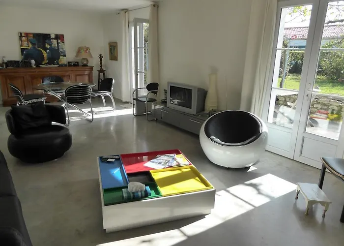 Pierre - Ile D'oleron Jardin * Saint-Pierre-d'Oleron